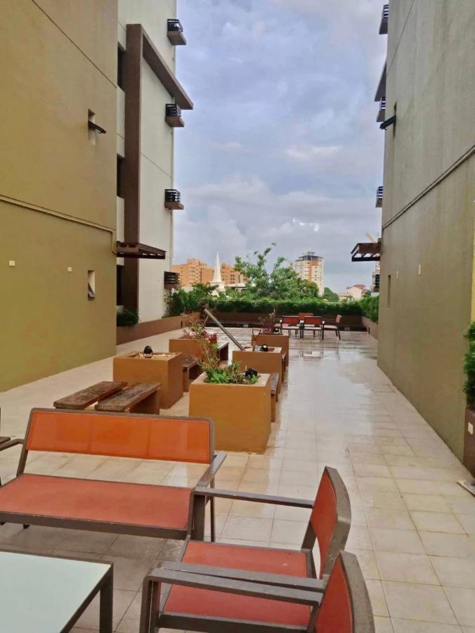 Grand Residences Studio Unit - Walking Distance To It Park Cebu Exterior photo
